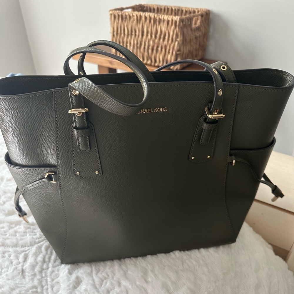 Michael Kora army green tote